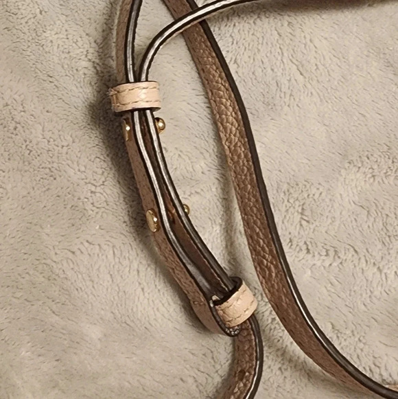 Michael Kors Soft Pink Leather Crossbody Purse - Picture 3 of 7